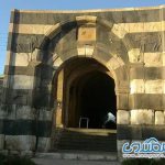 دروازه سنگی یکی از جاذبه های تاریخی آذربایجان غربی به شمار می رود